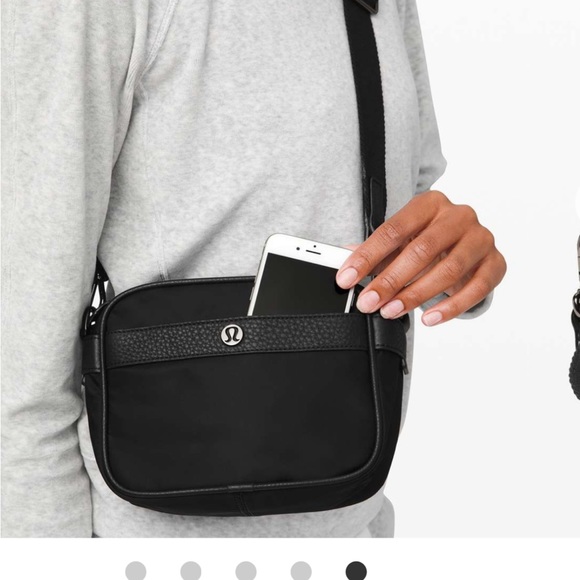 *FIRM* Lululemon Now And Always Crossbody Mini 3L Bag From 2019 - Picture 9 of 9